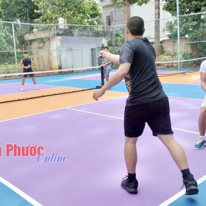 Câu lạc bộ tennis Bù Đăng: Người chơi nên bắt đầu từ đâu để giao lưu và tham gia cộng đồng phù hợp?